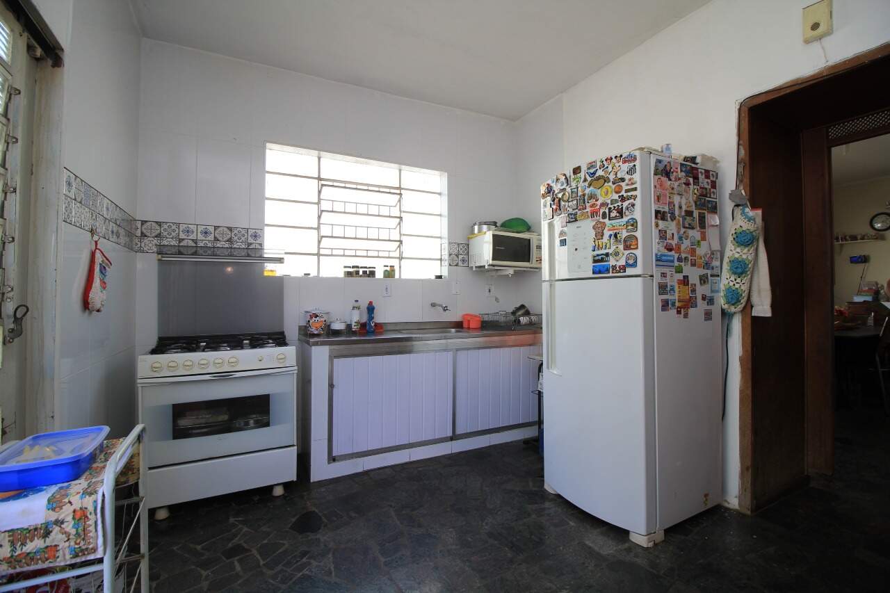 Casa Residencial à venda no bairro Centro: 