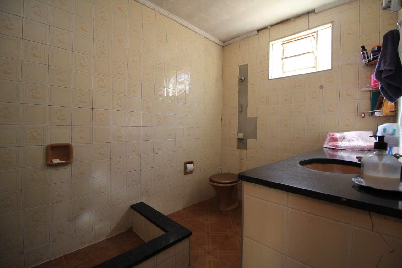 Casa Residencial à venda no bairro Centro: 