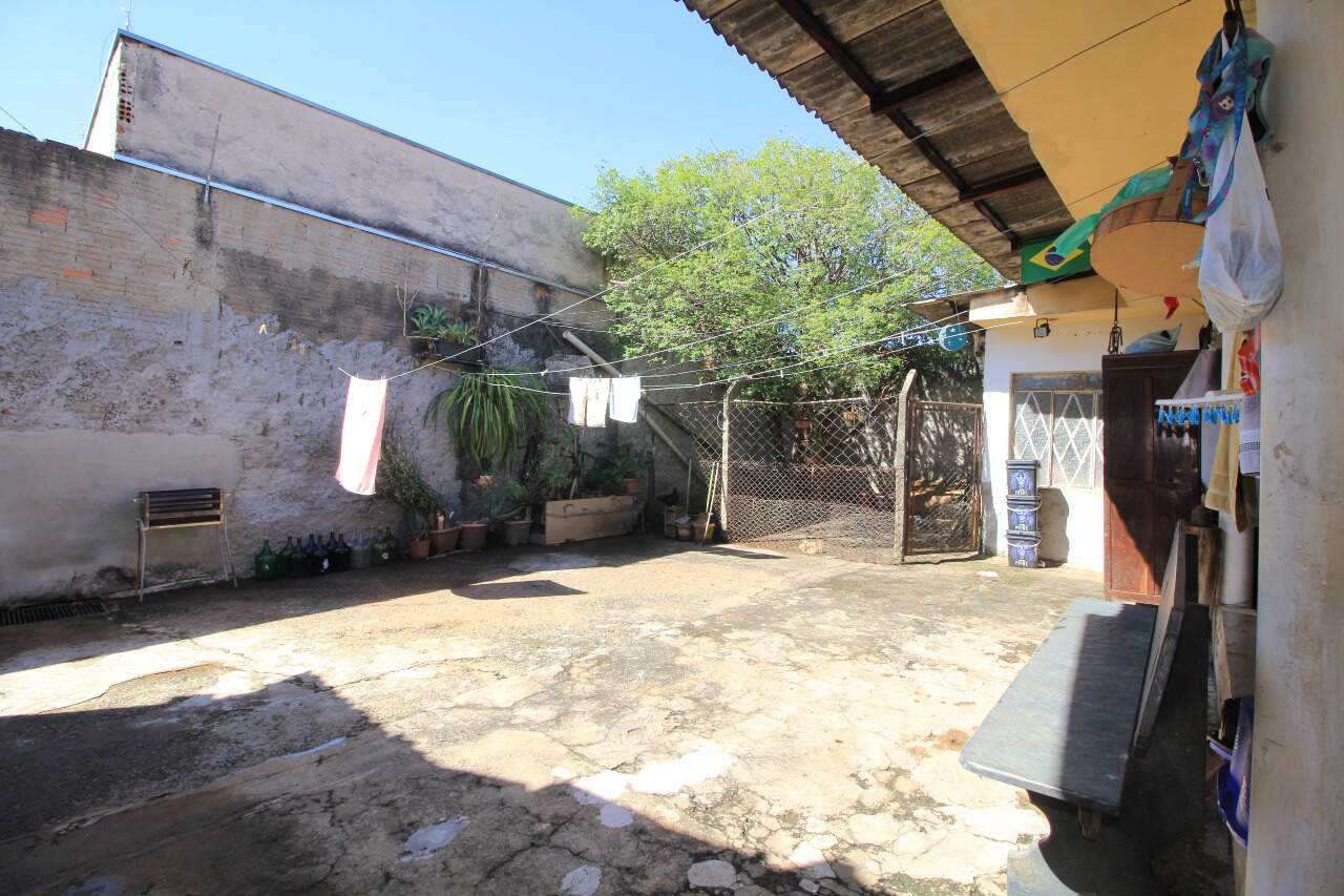 Casa Residencial à venda no bairro Centro: 