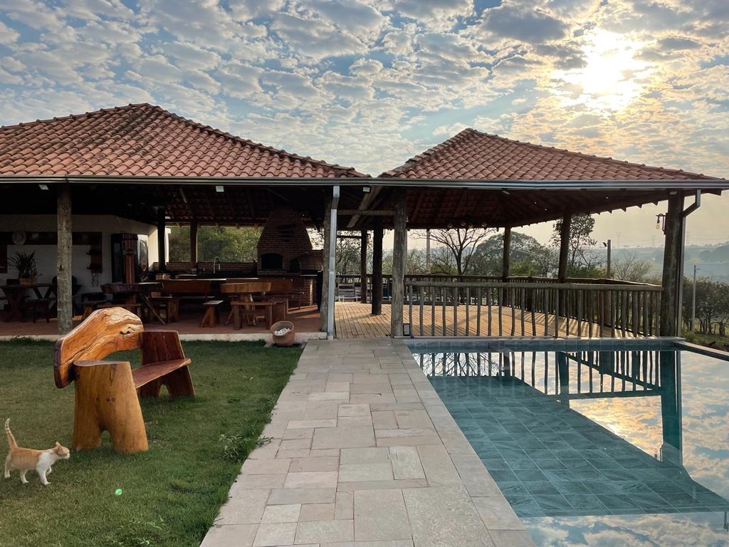 Chácara à venda no bairro Bairro do Pinhal: 