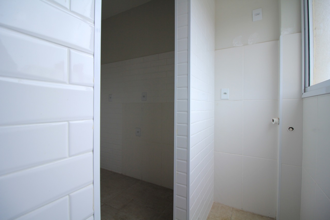 Apartamento à venda no bairro Chácaras Antonieta: ÁREA DE SERVIÇO