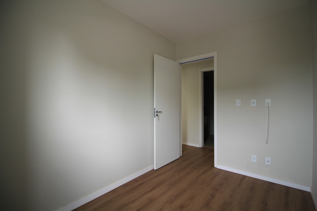 Apartamento à venda no bairro Chácaras Antonieta: DORM2