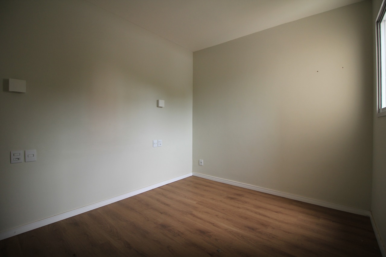 Apartamento à venda no bairro Chácaras Antonieta: DORM2