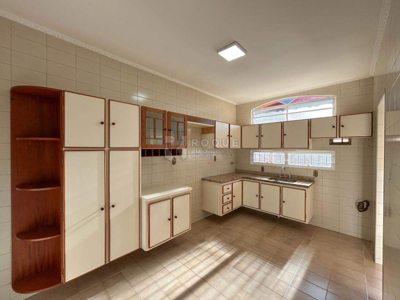 Casa Residencial para aluguel no bairro Centro: Cozinha 