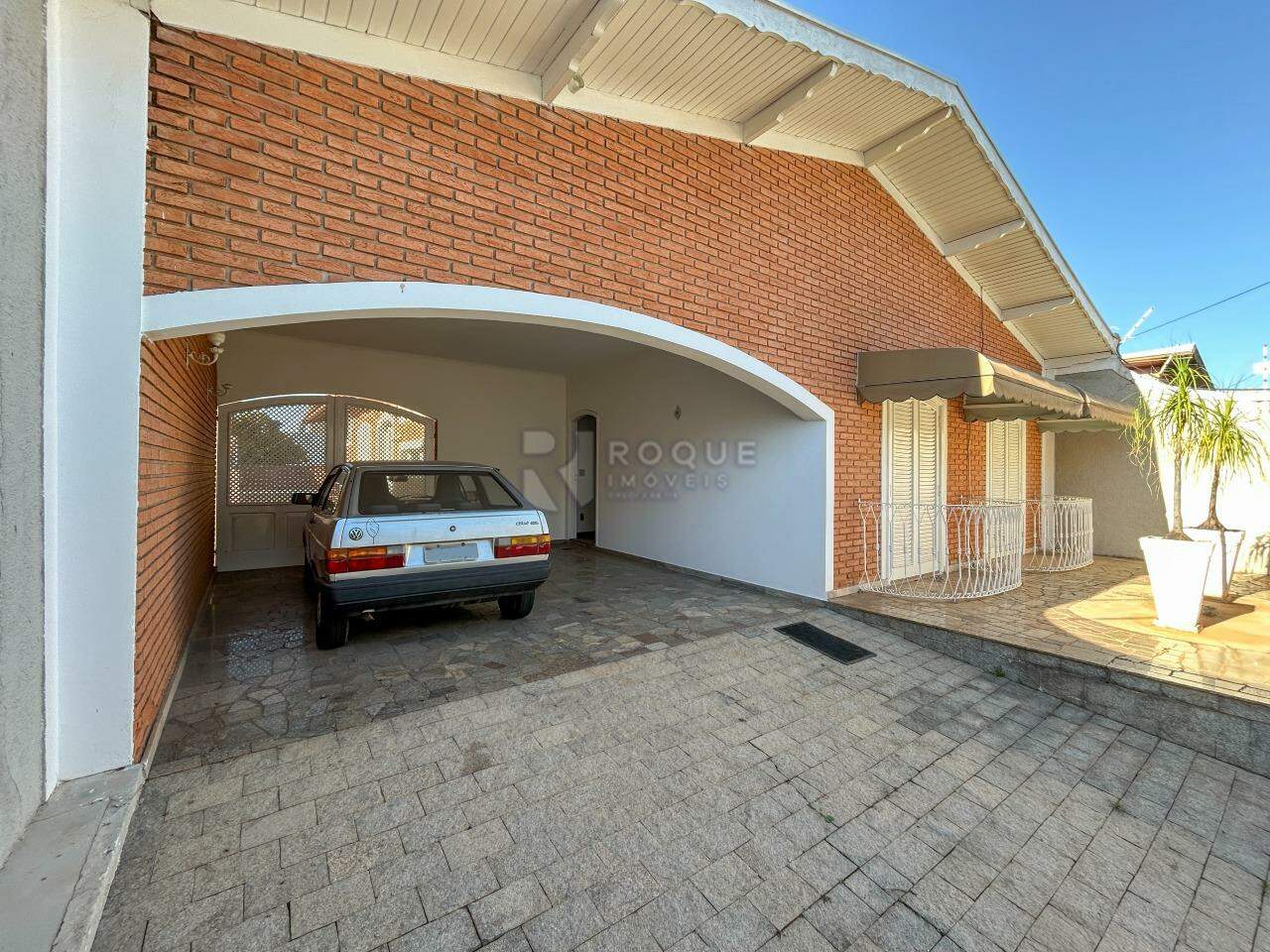 Casa Residencial para aluguel no bairro Centro: Frente 