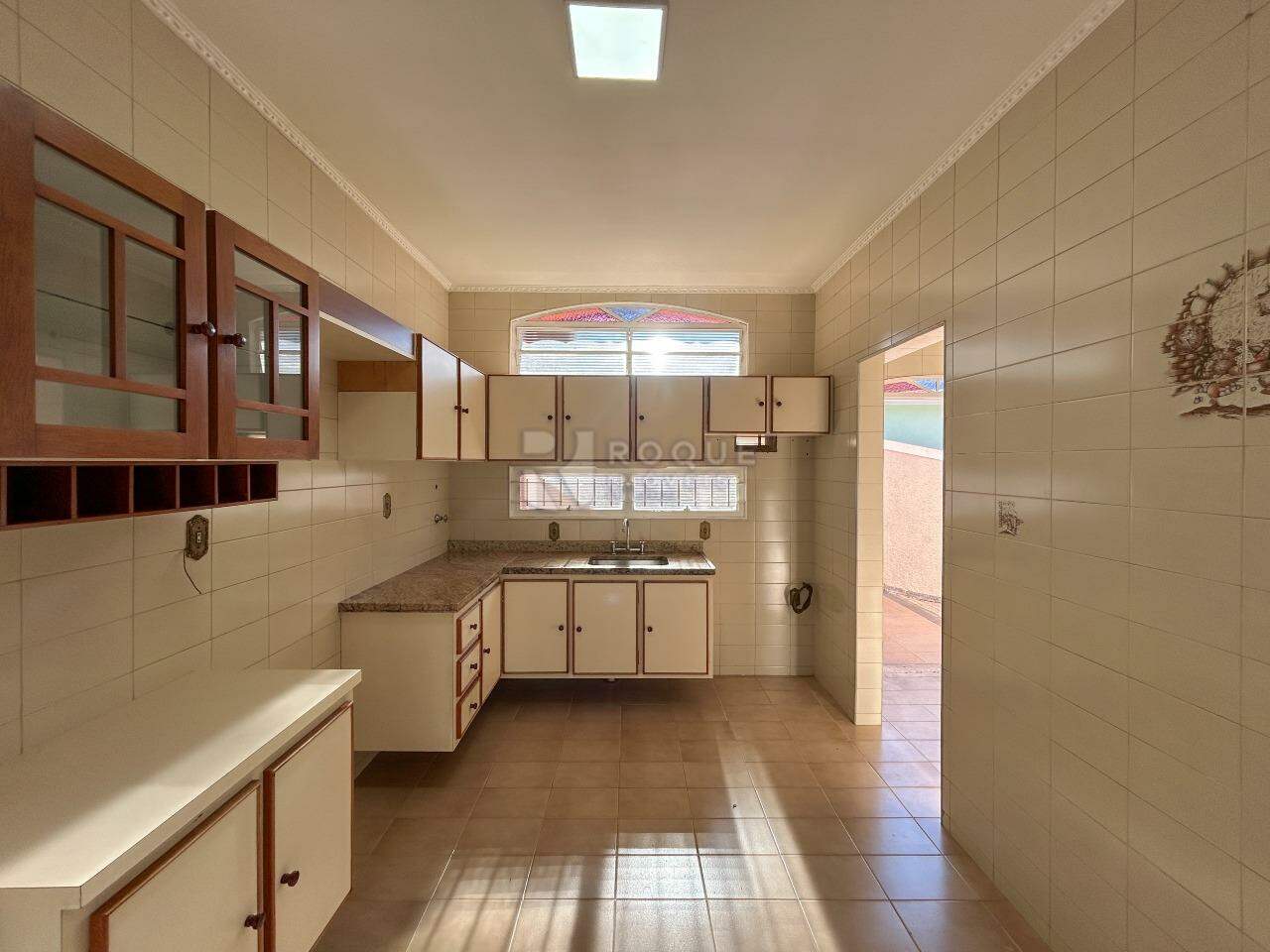 Casa Residencial para aluguel no bairro Centro: Cozinha 