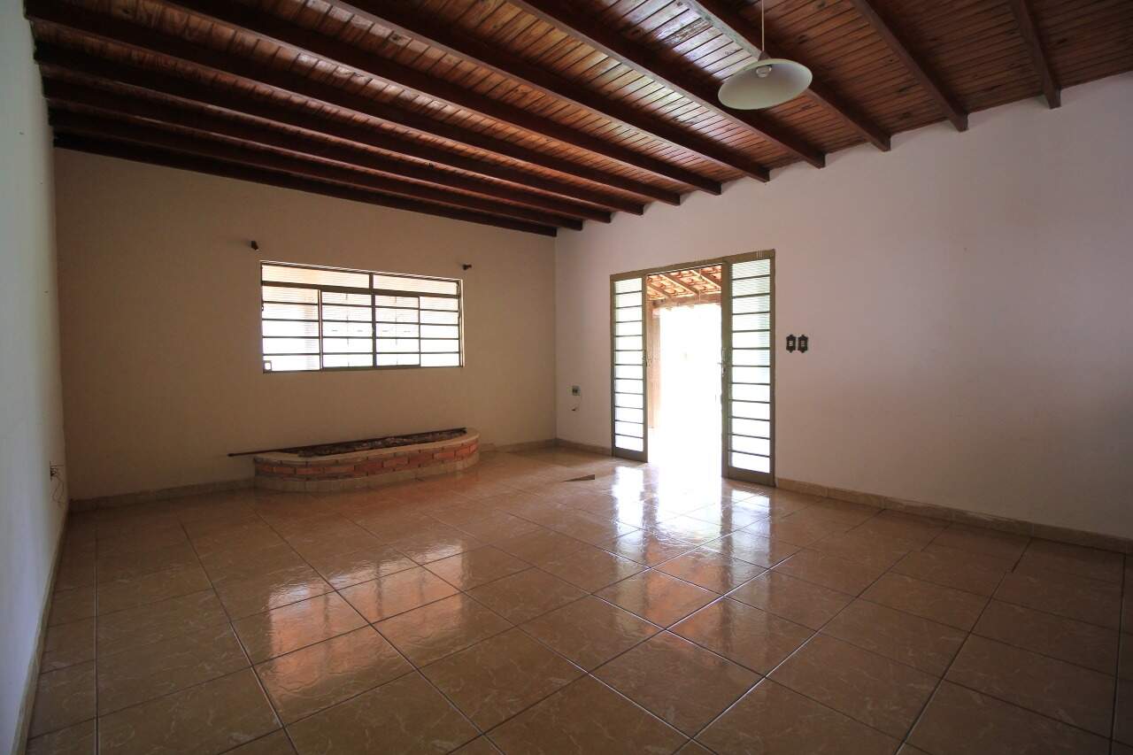 Chácara à venda no bairro Bairro do Pinhal: SALA