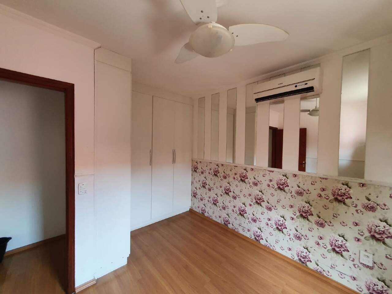 Casa Residencial à venda no bairro Jardim Santa Adélia: 