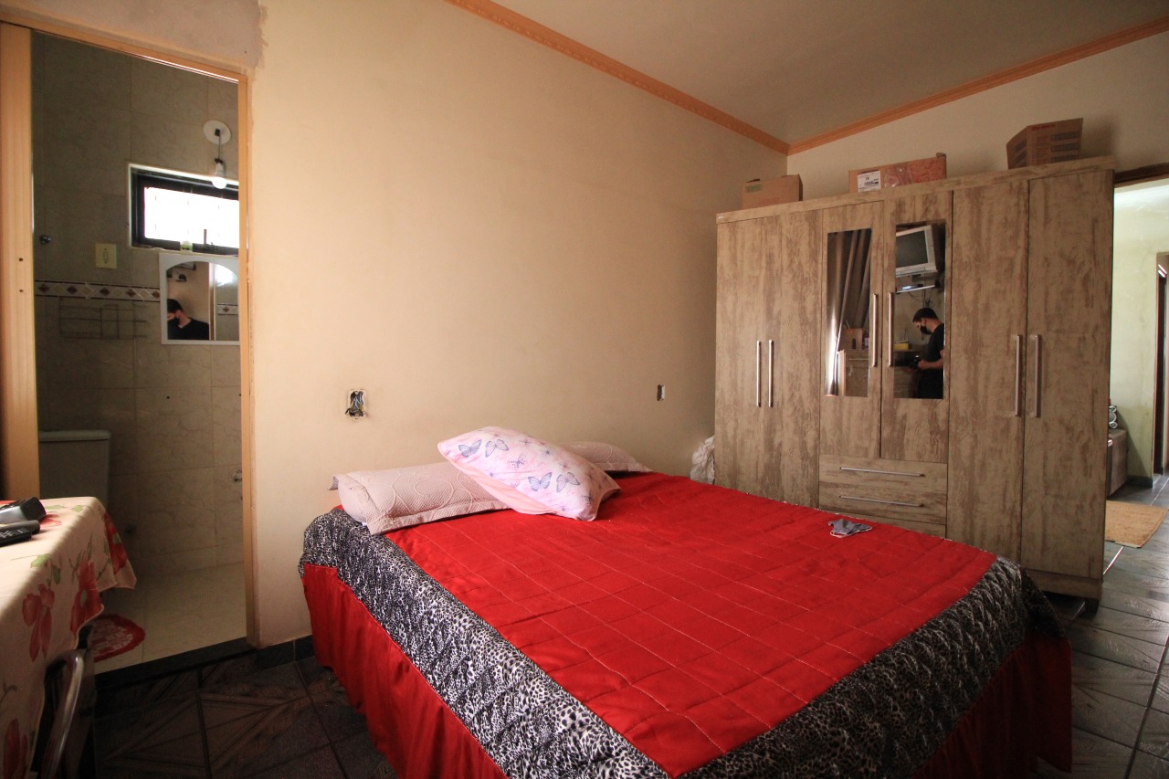 Casa Residencial à venda no bairro Jardim Residencial Roseira: SUÍTE