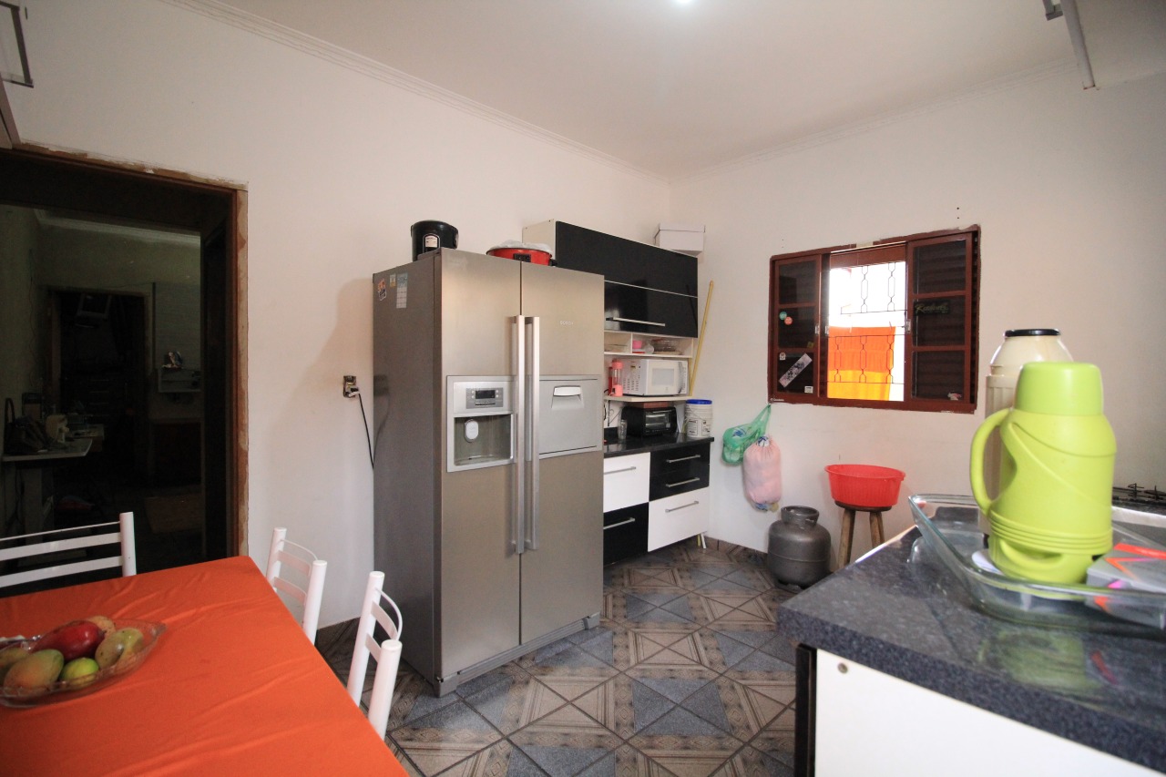 Casa Residencial à venda no bairro Jardim Residencial Roseira: COZINHA