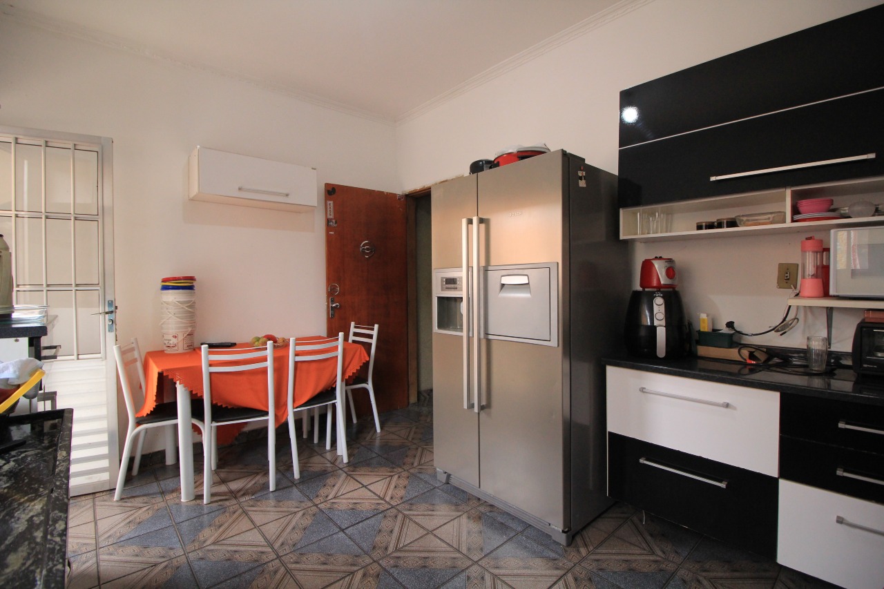 Casa Residencial à venda no bairro Jardim Residencial Roseira: COZINHA