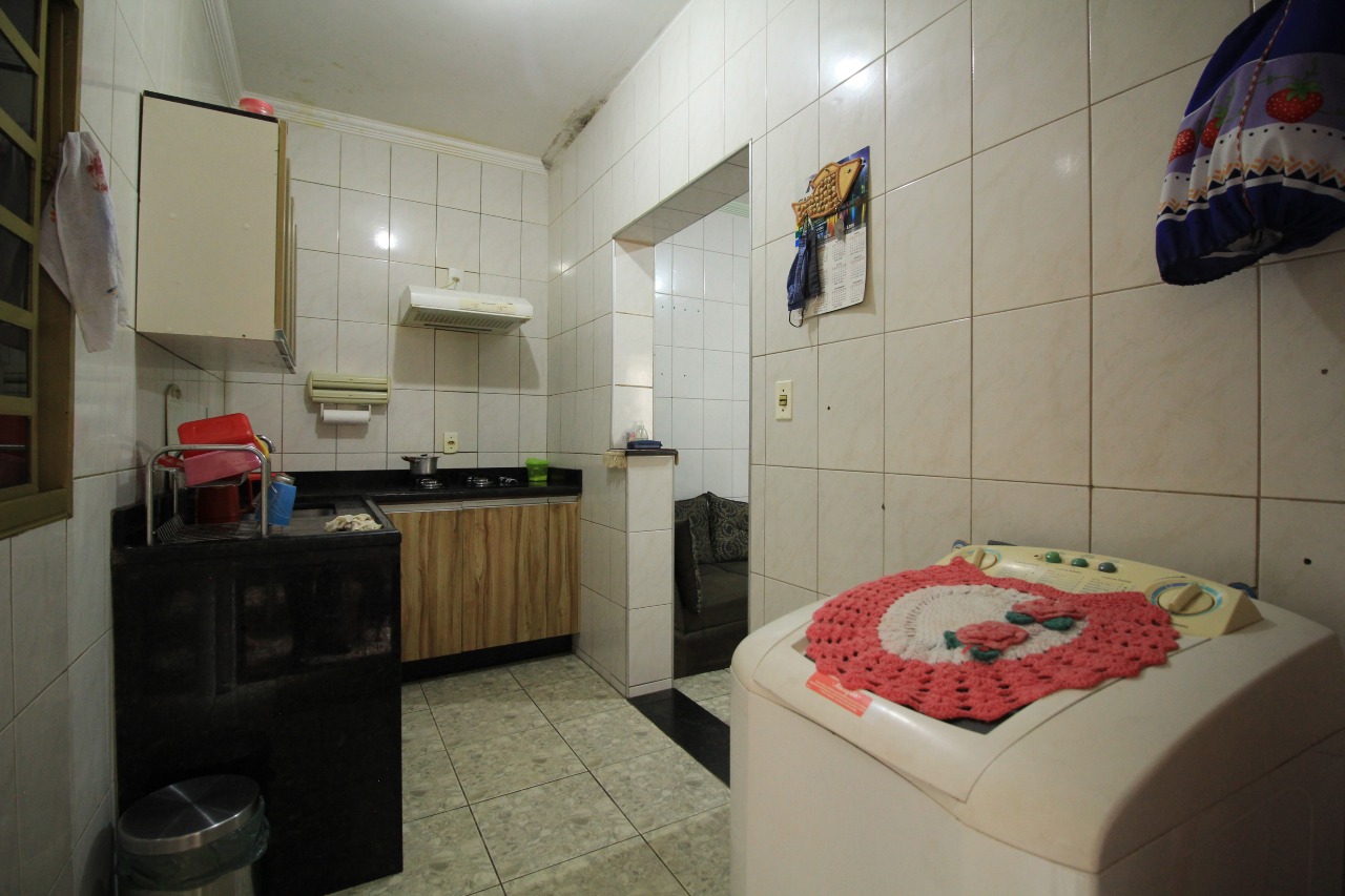 Casa Residencial à venda no bairro Jardim Residencial Roseira: COZINHA