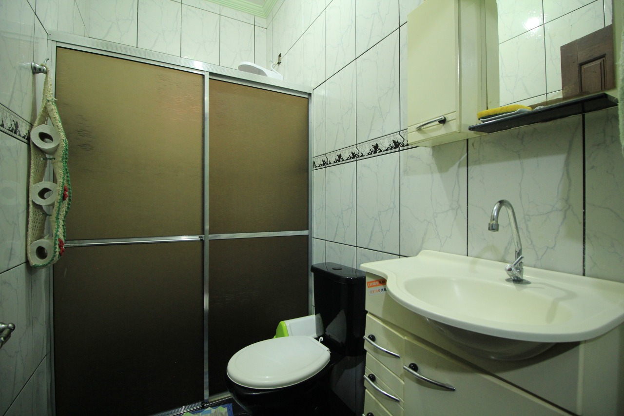 Casa Residencial à venda no bairro Jardim Residencial Roseira: BANHEIRO