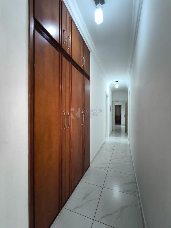 Casa em condomínio à venda no bairro Jardim Residencial Monsenhor Rossi: ROUPEIRO