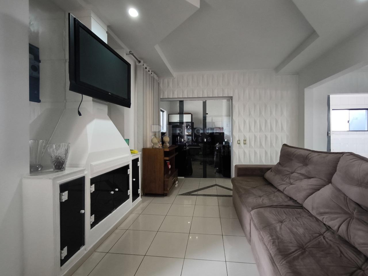 Casa em condomínio à venda no bairro Jardim Residencial Monsenhor Rossi: SALA DE ESTAR