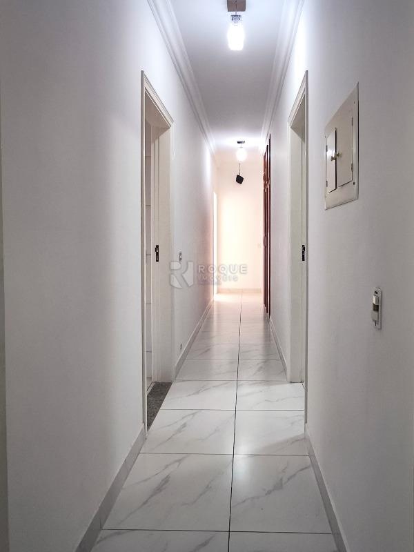 Casa em condomínio à venda no bairro Jardim Residencial Monsenhor Rossi: CORREDOR INTERNO