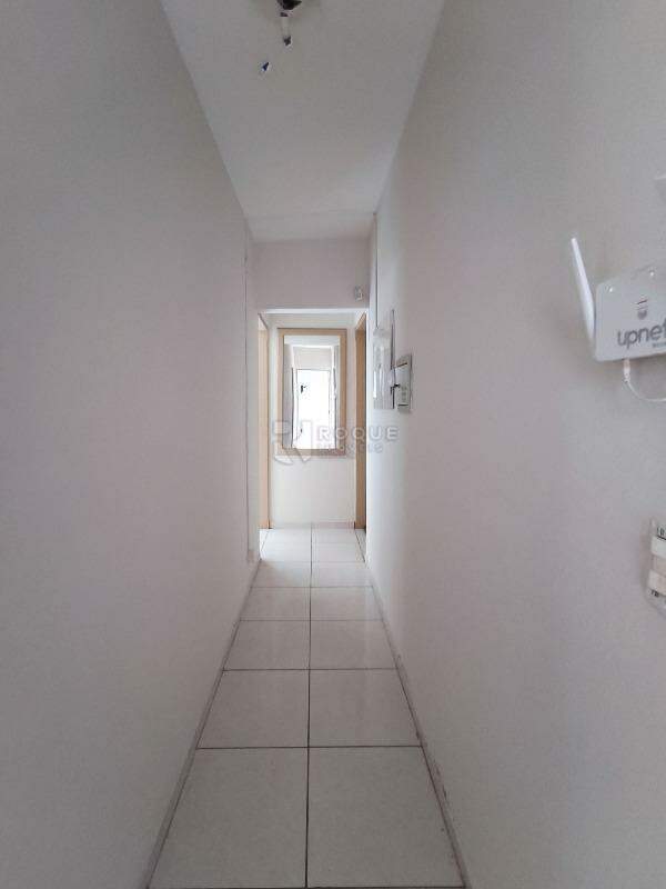 Casa Residencial à venda no bairro Jardim São Paulo: CORREDOR INTERNO