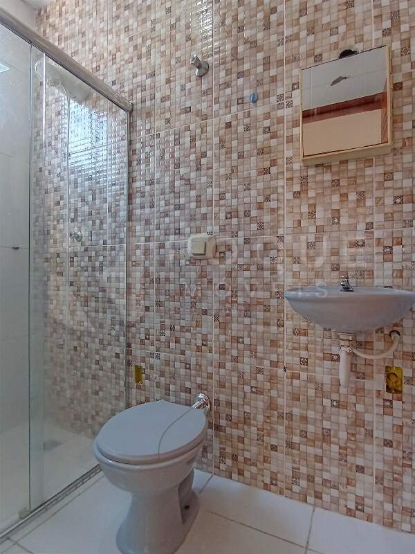 Casa Residencial para aluguel no bairro Parque Residencial Abílio Pedro: WC social