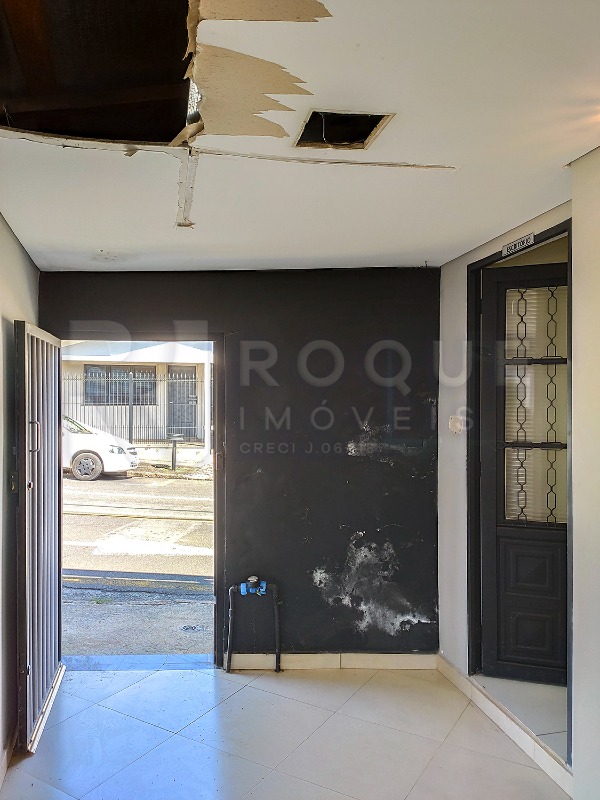 Casa Comercial para aluguel no bairro Centro: Acesso Hall