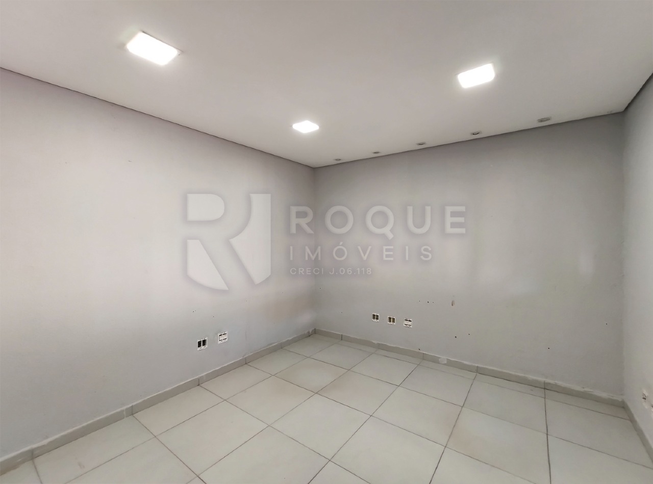 Casa Comercial para aluguel no bairro Centro: Sala 2