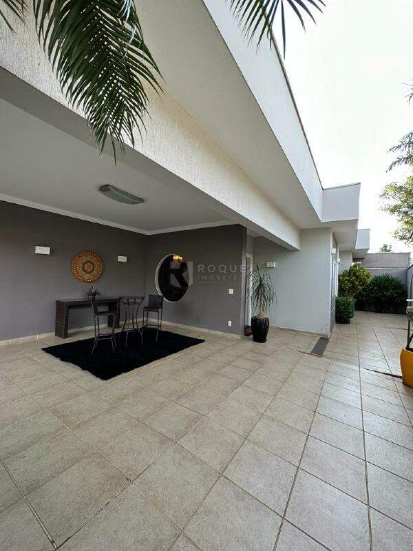 Casa em condomínio à venda no bairro Residencial Jardim dos Ipês: 