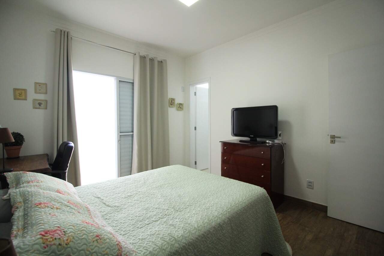 Casa em condomínio à venda no bairro Parque São Bento: SUÍTE 1