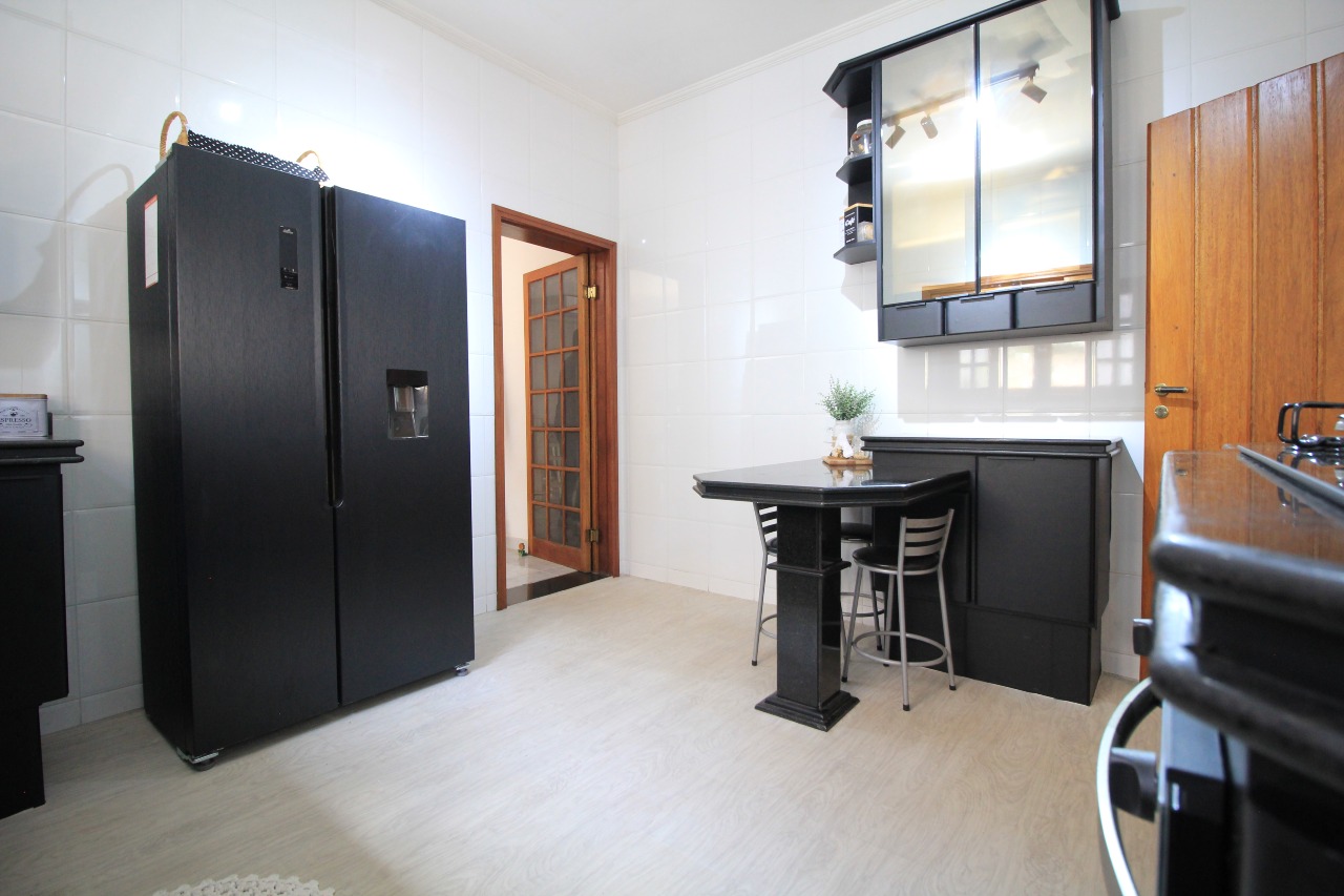 Casa Residencial à venda no bairro Jardim Elisa Fumagalli: COZINHA