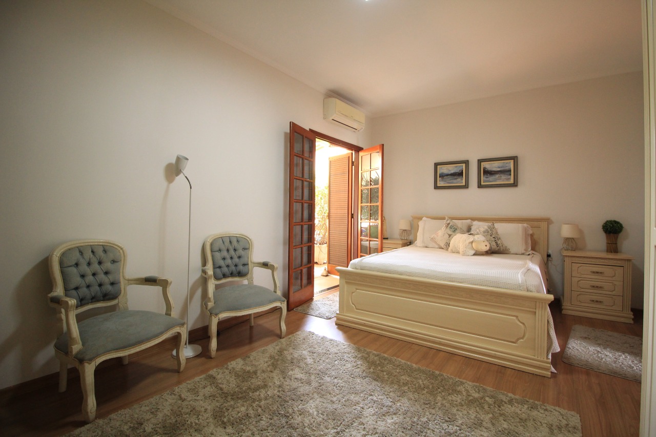 Casa Residencial à venda no bairro Jardim Elisa Fumagalli: SUÍTE