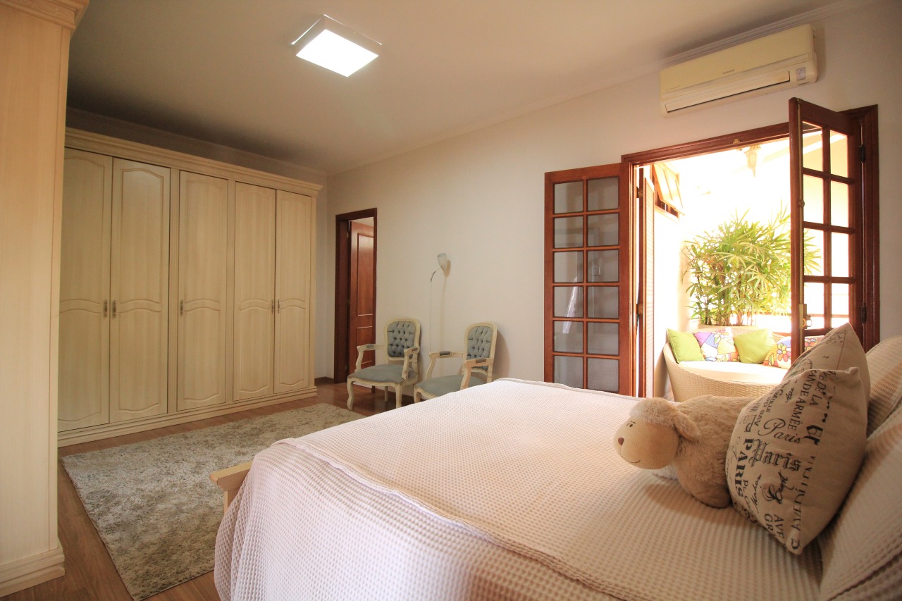 Casa Residencial à venda no bairro Jardim Elisa Fumagalli: SUÍTE