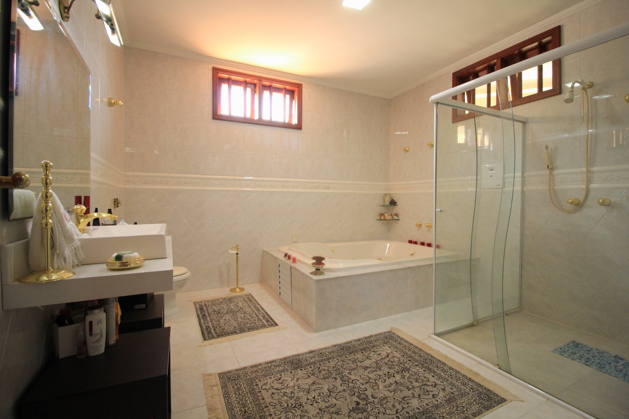 Casa Residencial à venda no bairro Jardim Elisa Fumagalli: BANHEIRO SUÍTE