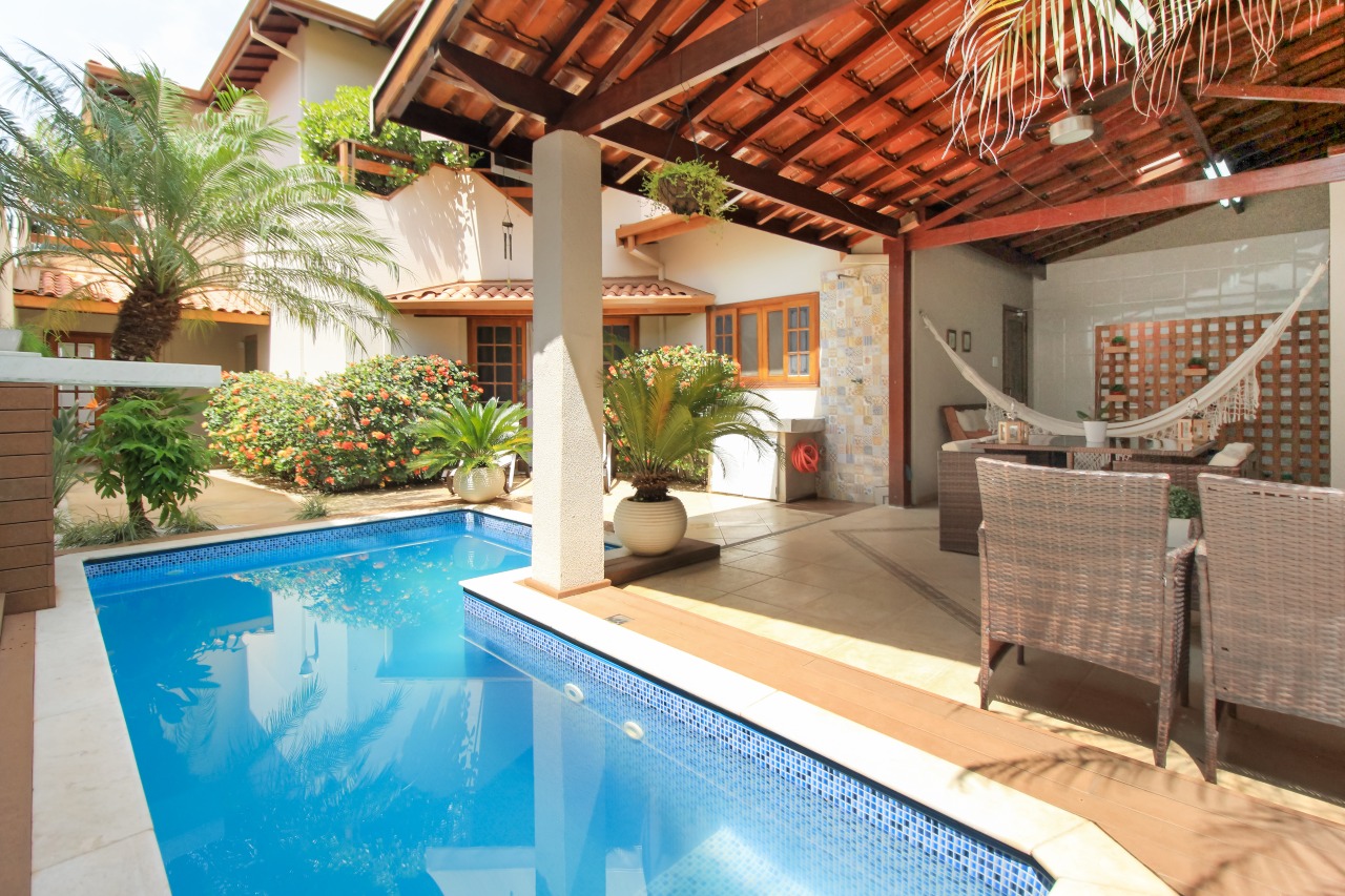 Casa Residencial à venda no bairro Jardim Elisa Fumagalli: PISCINA / ESPAÇO GOURMET