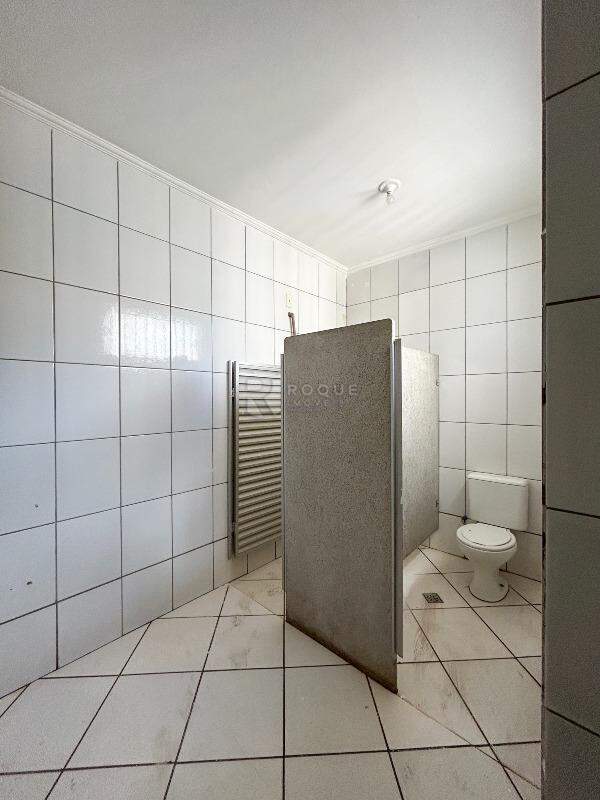 Barracão/Galpão para aluguel no bairro Jardim Nereide: WC social 