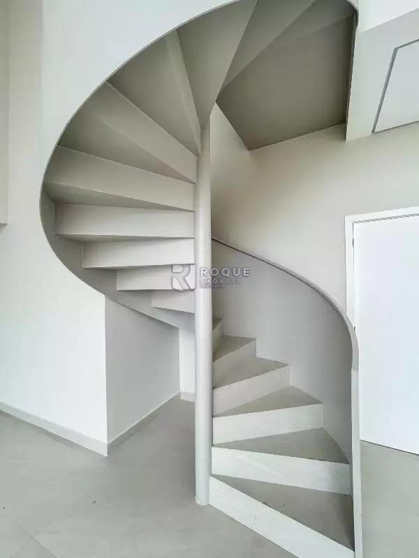 Apartamento à venda no bairro Jardim Florença: ACESSO SEGUNDO ANDAR