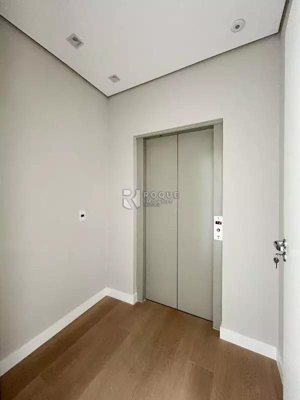 Apartamento à venda no bairro Jardim Florença: ELEVADOR PISO SUPERIOR