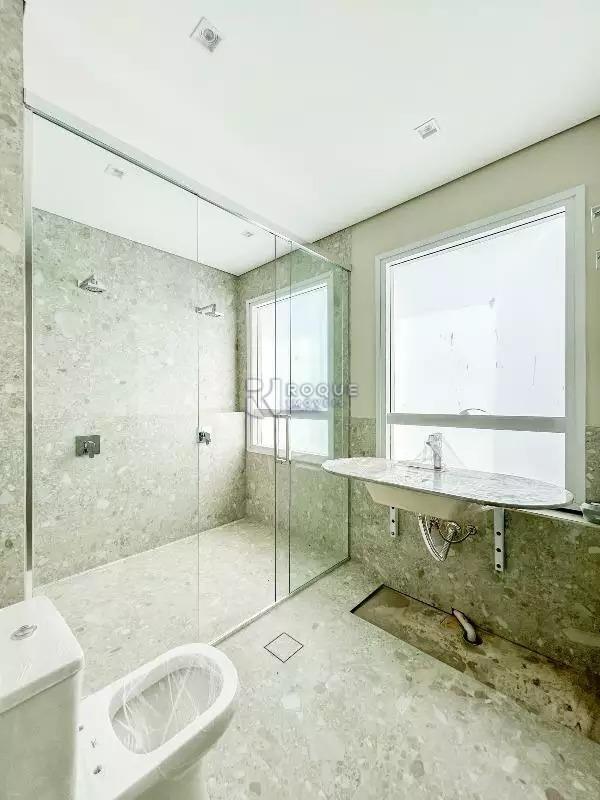 Apartamento à venda no bairro Jardim Florença: BANHEIRO SUÍTE MASTER