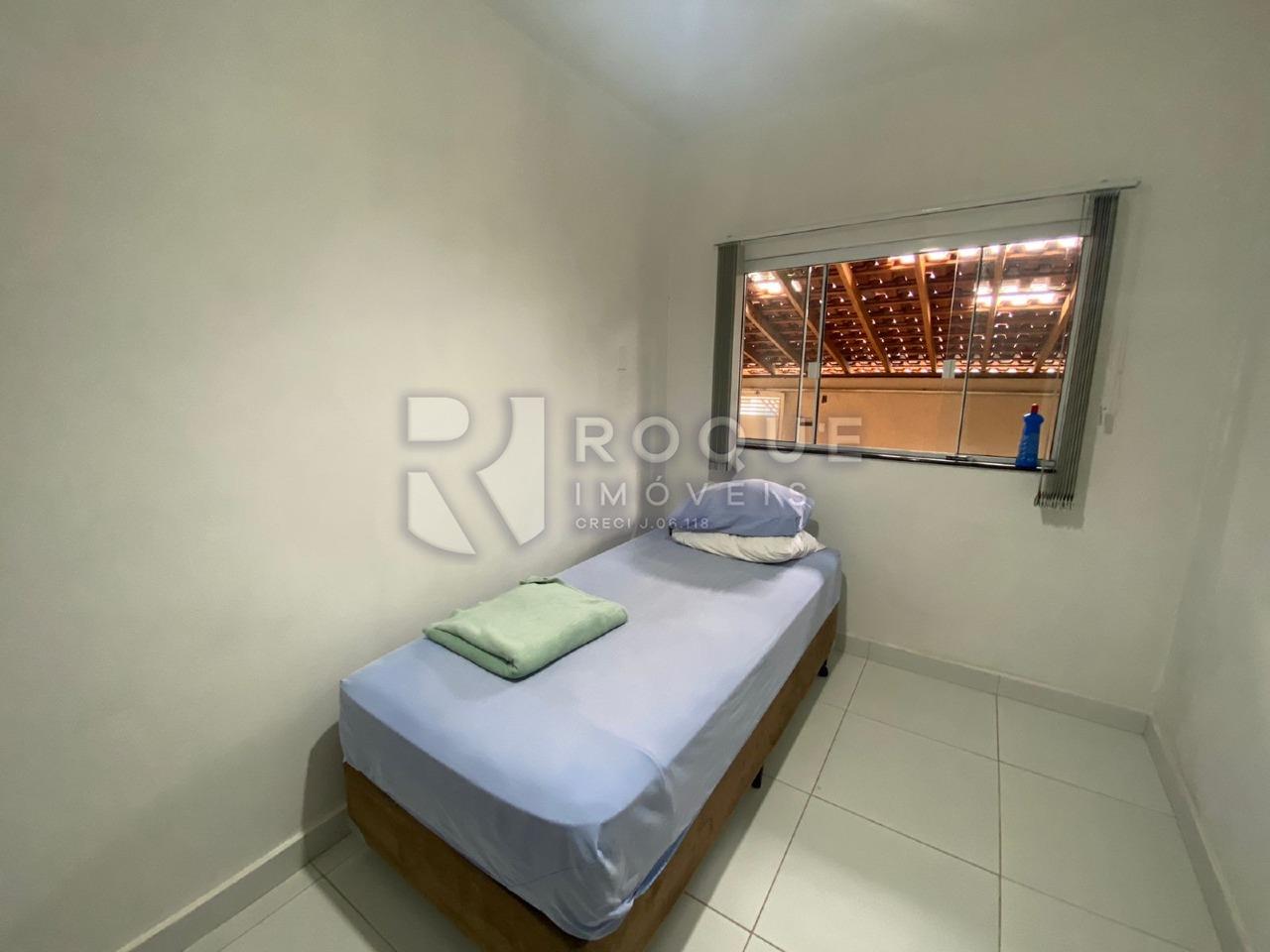 Casa Residencial à venda no bairro Jardim Presidente Dutra: QUARTO 02