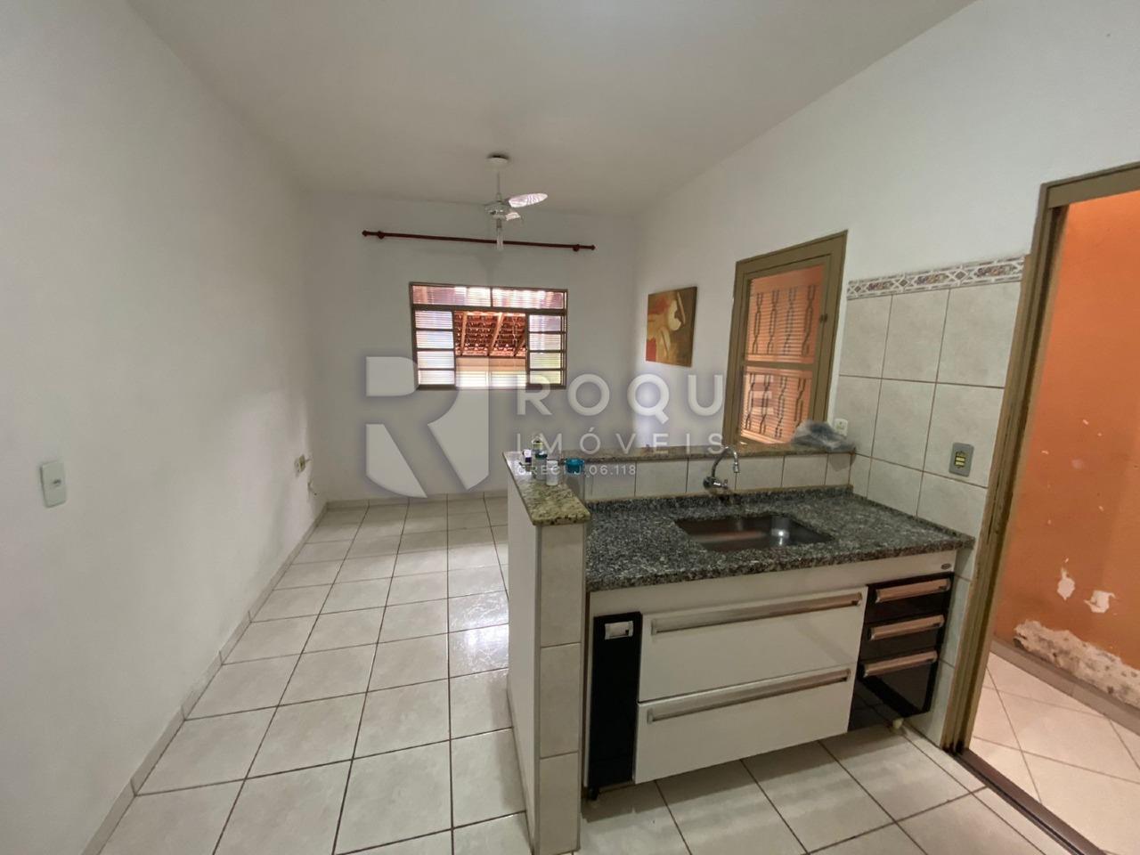 Casa Residencial à venda no bairro Jardim Presidente Dutra: COZINHA CASA ANEXA