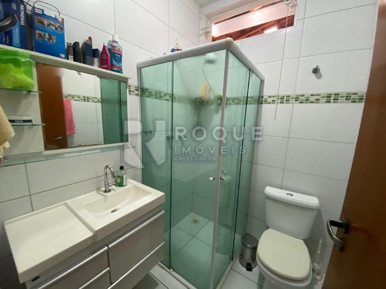 Casa Residencial à venda no bairro Jardim Presidente Dutra: BANHEIRO SOCIAL 