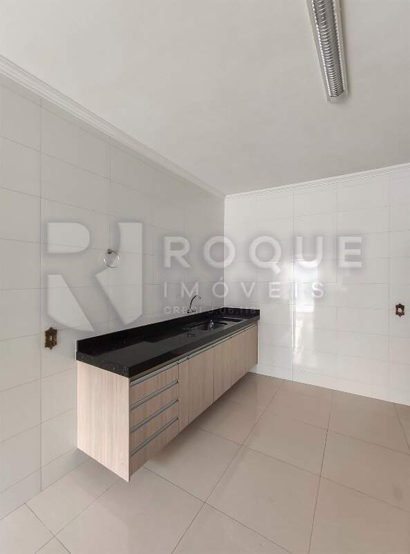 Casa Residencial para aluguel no bairro Jardim Ouro Verde: Cozinha 