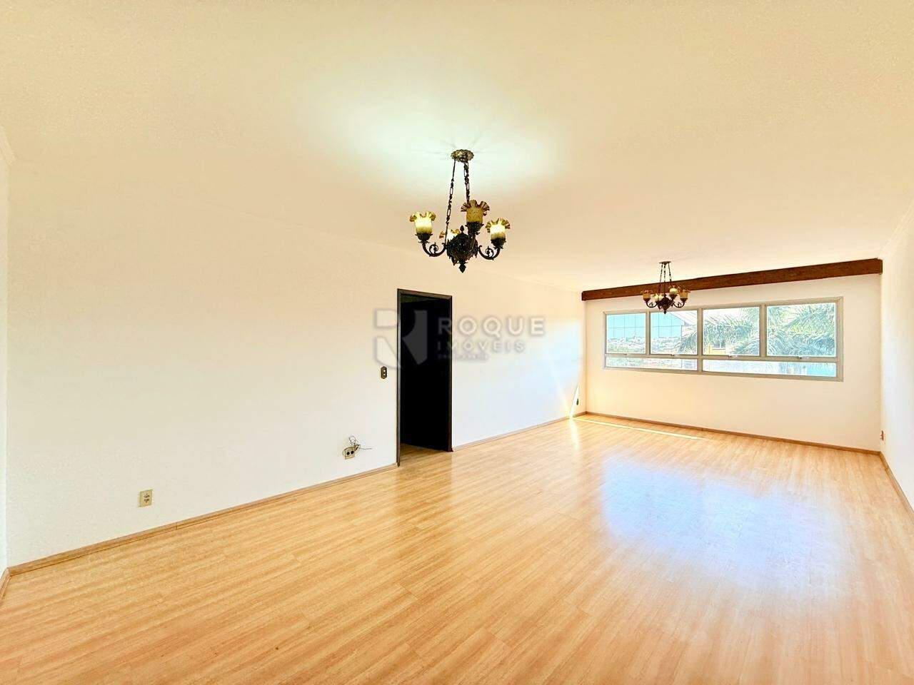 Apartamento para aluguel no bairro Centro: Sala
