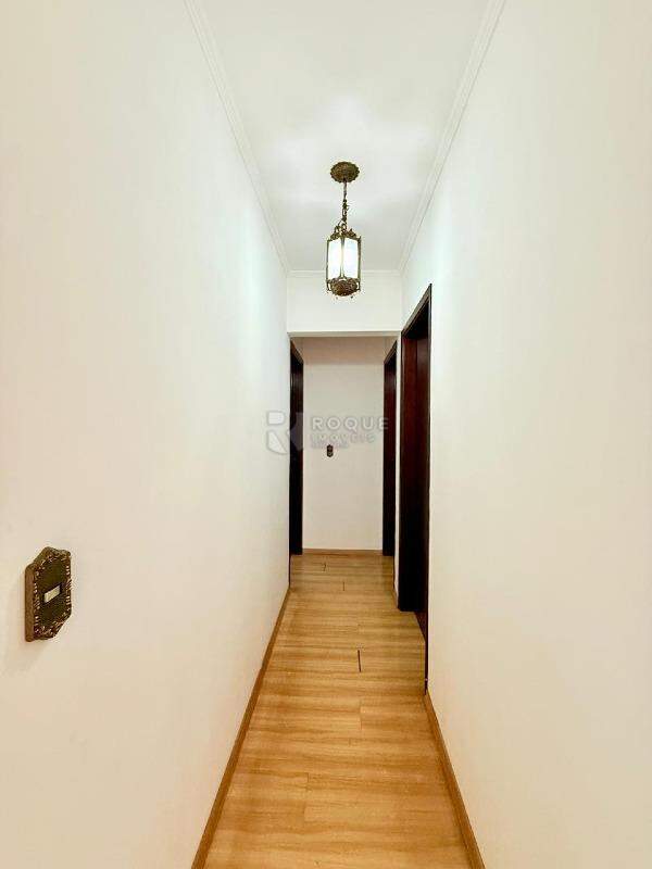 Apartamento para aluguel no bairro Centro: Hall Dormitórios