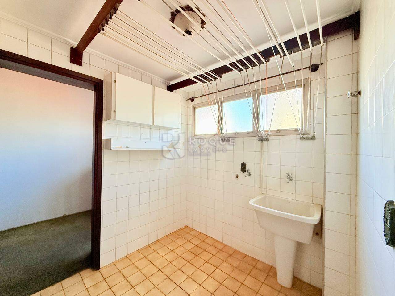 Apartamento para aluguel no bairro Centro: Lavanderia