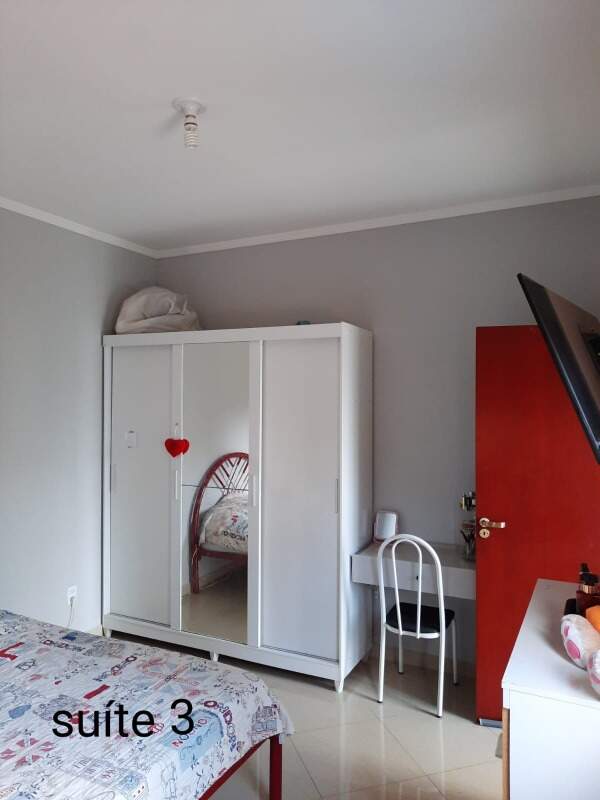 Casa Residencial à venda no bairro Tatu: 