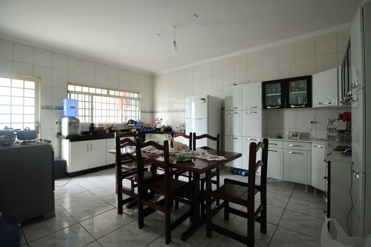 Casa Residencial à venda no bairro Jardim Residencial Regina Bastelli: 