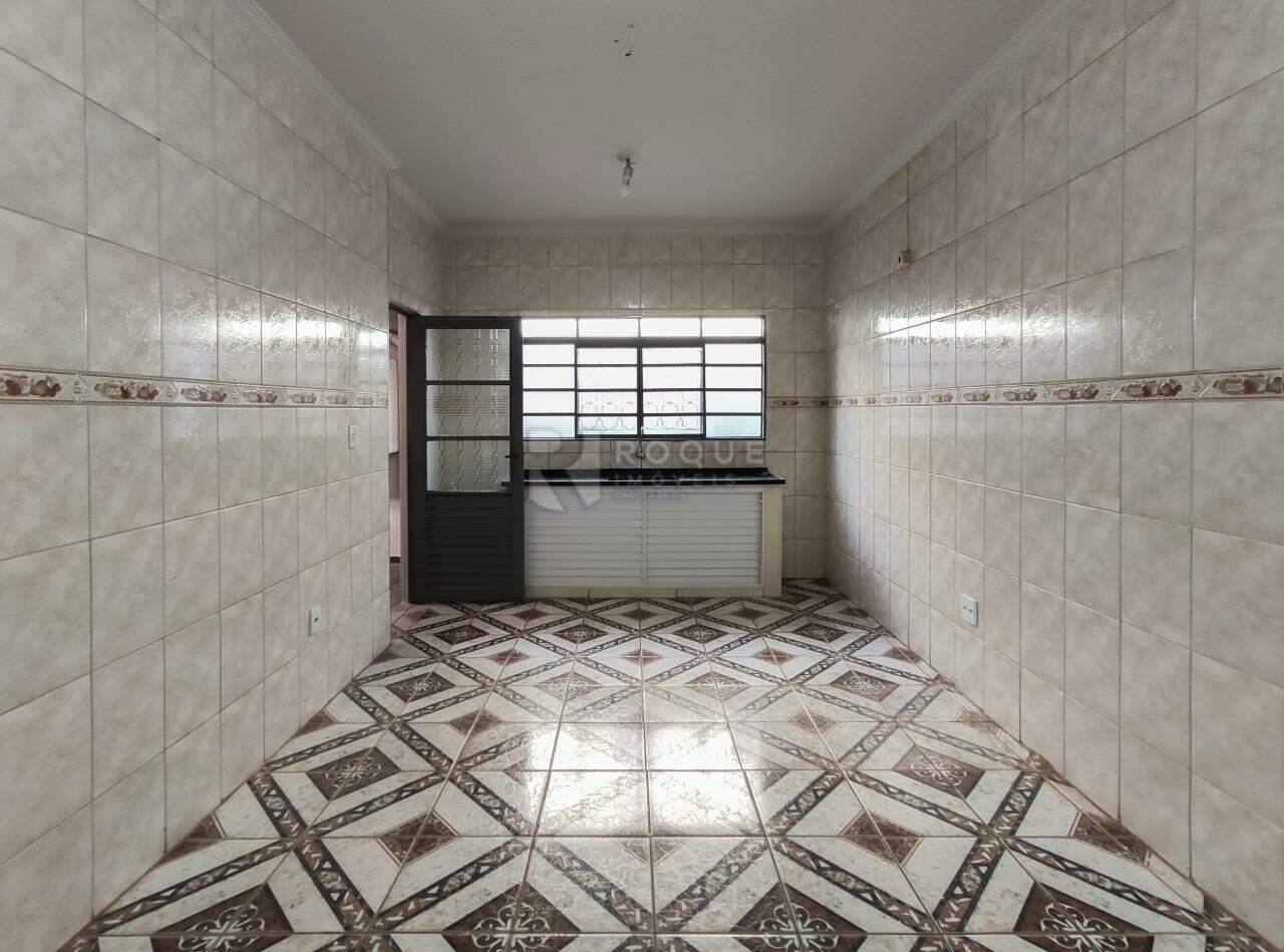 Casa Residencial para aluguel no bairro Jardim São Lourenço: Cozinha 