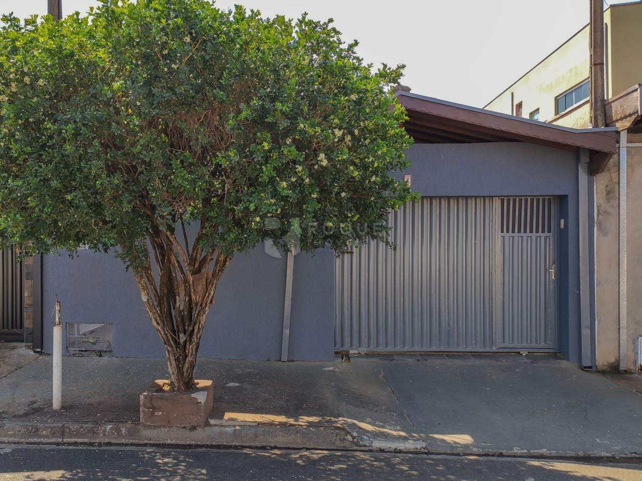 Casa Residencial para aluguel no bairro Jardim São Lourenço: Fachada 