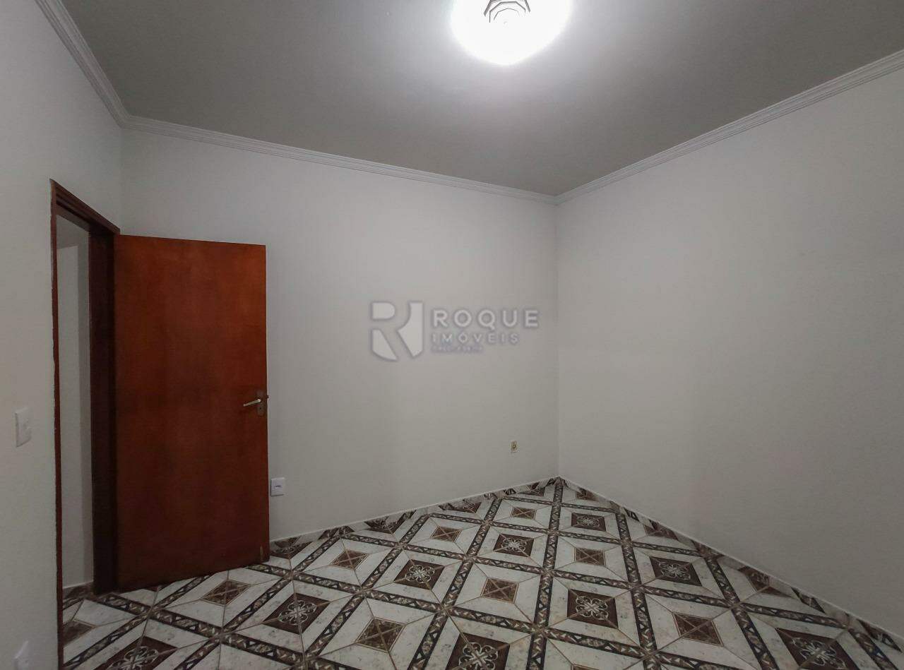 Casa Residencial para aluguel no bairro Jardim São Lourenço: Dormitório 2 suíte 