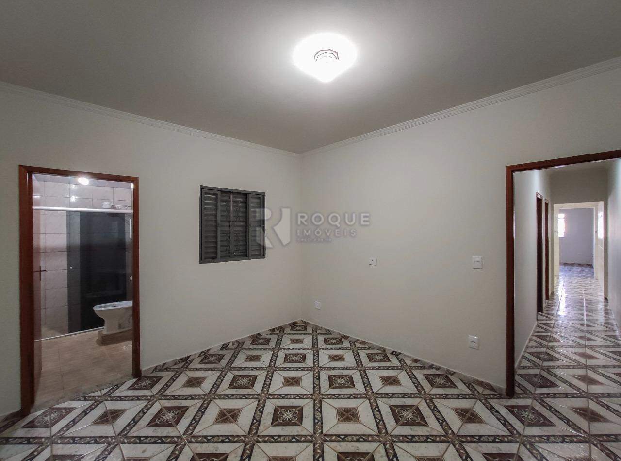 Casa Residencial para aluguel no bairro Jardim São Lourenço: Dormitório 2 suíte 