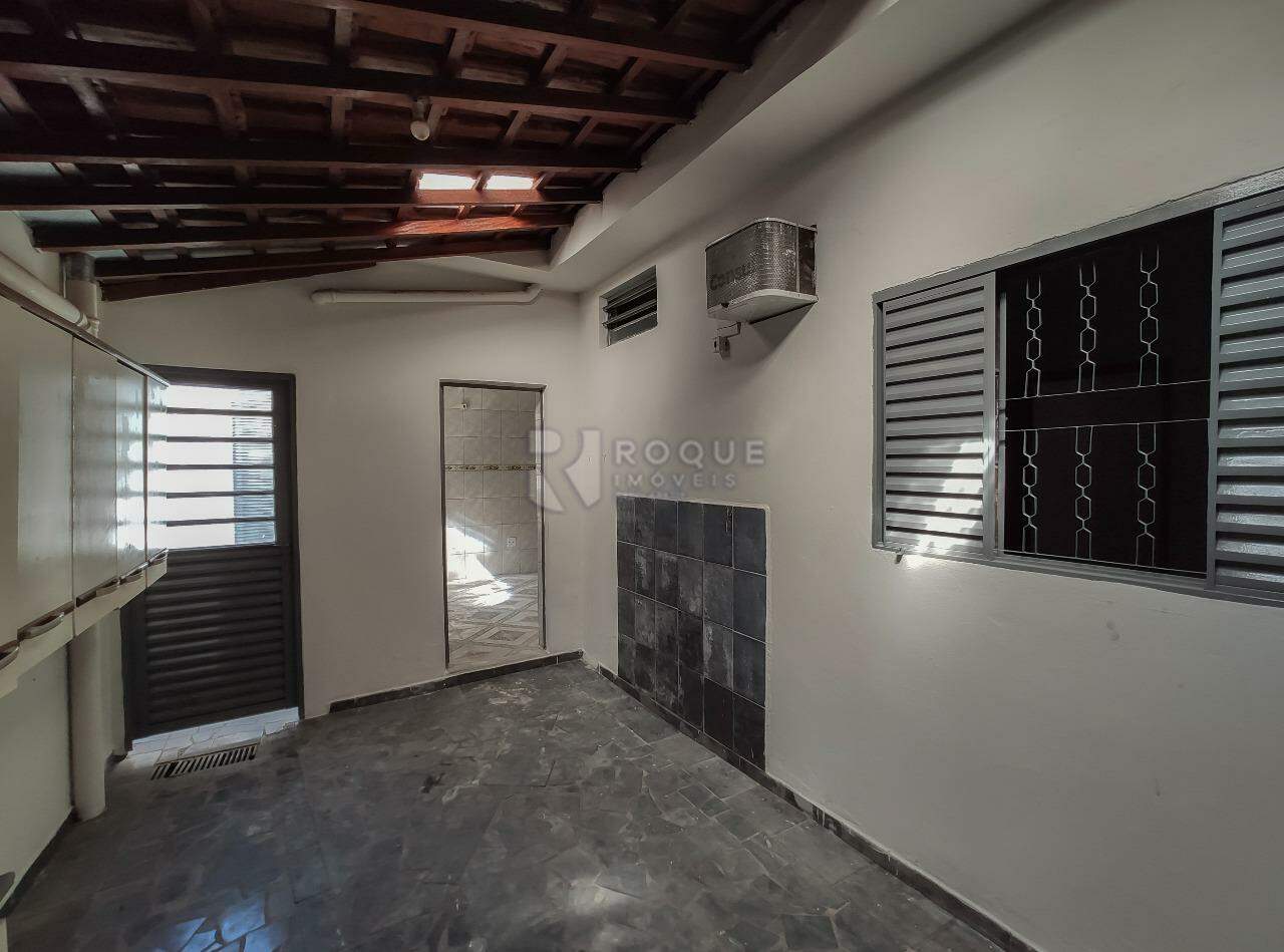 Casa Residencial para aluguel no bairro Jardim São Lourenço: Área de serviço 