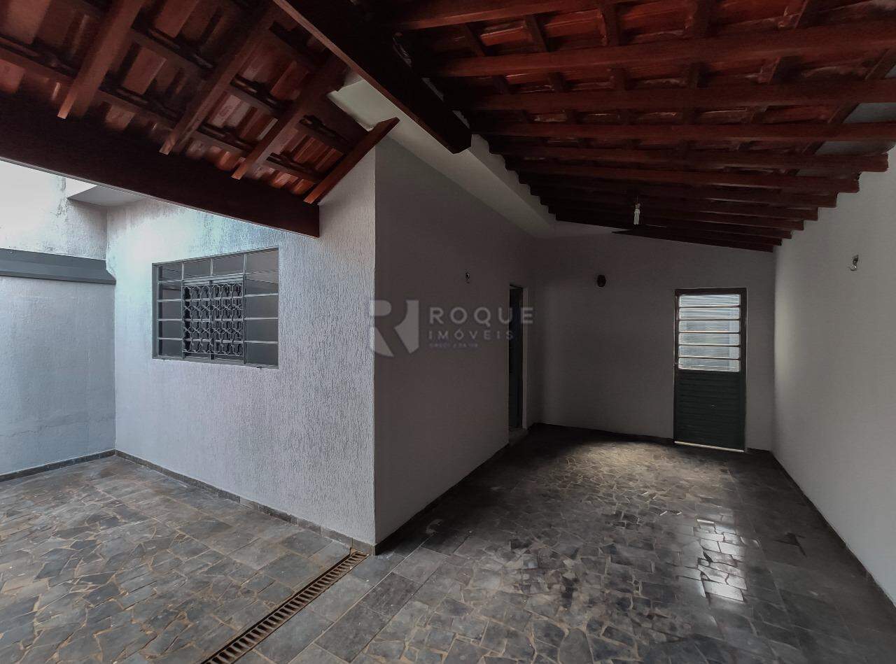 Casa Residencial para aluguel no bairro Jardim São Lourenço: Garagem 